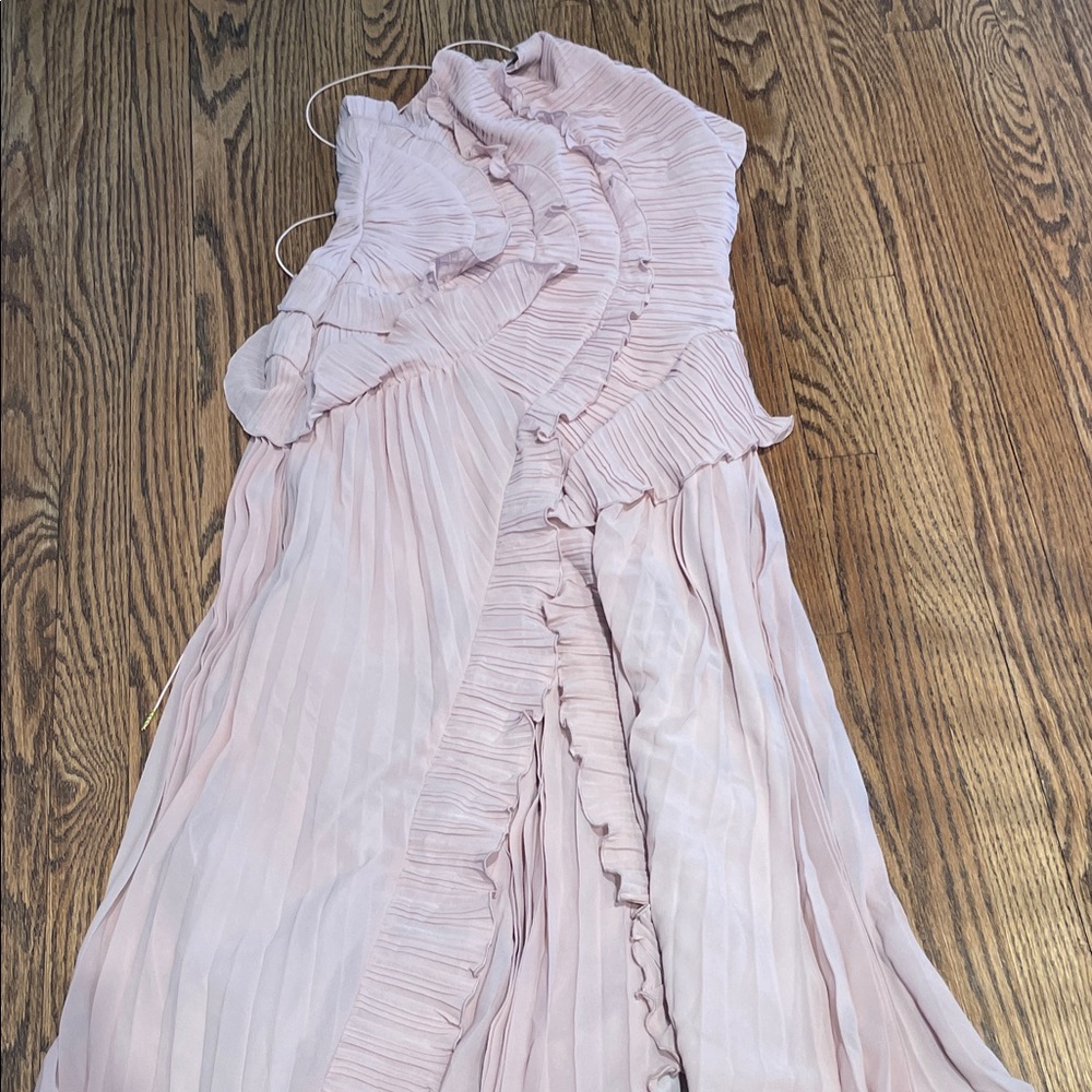 Elegant One Shoulder Dress in Pink - Picture 2 of 3